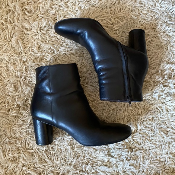 Banana Republic Ankle Boots Womens Black Leather Round Block Heel Retro, 9.5 - Picture 1 of 13